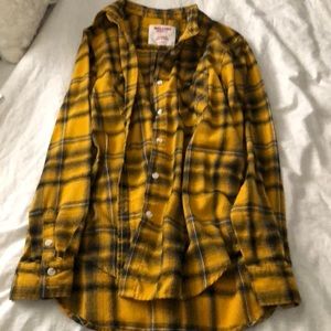 Women’s size S flannel